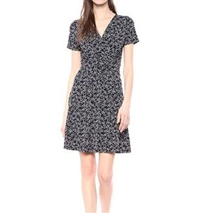 LARK & RO‎ Navy Blue and White Floral Cottagecore Short Sleeve Dress Size 4